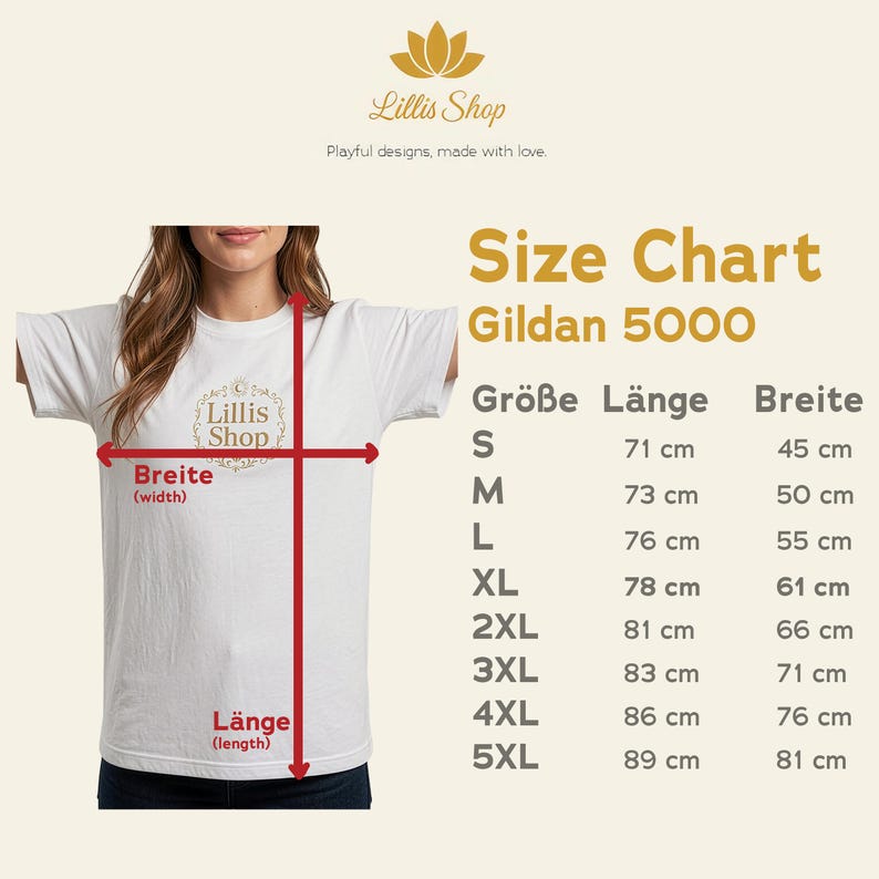 Puede incluir: Camiseta blanca Gildan 5000 con una tabla de tallas. La tabla muestra medidas en cent&iacute;metros para las tallas S a 5XL, incluyendo largo y ancho. La camiseta tiene el logo de Lillis Shop.