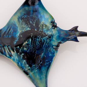 Hanging Glass Manta Ray Ornament, Lampwork Sea Life Sculpture, Ocean and Marine Life Art image 6