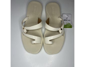 ONCAI Women's Slide Sandals Trendy Square Flat Dressy Sandals for Women Size 8.5