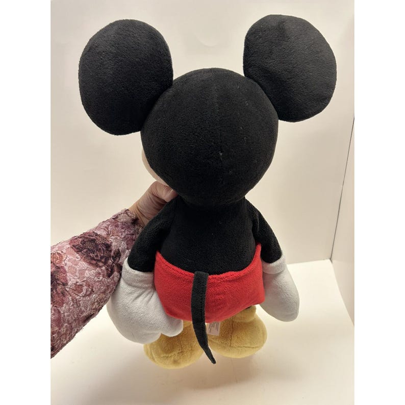 Peluche clásico de Mickey Mouse de Disney Store, tipo puf, de 45 cm (18 pulgadas), 2017 imagen 8