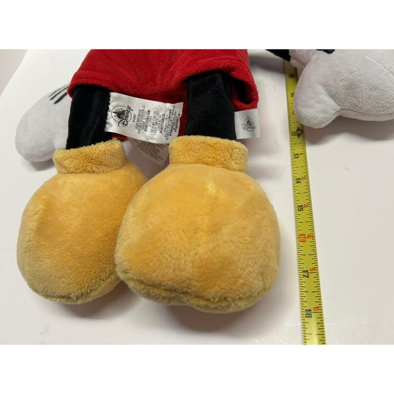 Peluche clásico de Mickey Mouse de Disney Store, tipo puf, de 45 cm (18 pulgadas), 2017 imagen 15