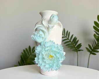 Jarrón de porcelana hecho a mano: peonía azul esculpida para decoración del hogar
