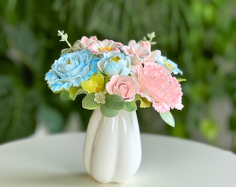 Ramo de flores de cerámica hecho a mano – Centro de mesa floral de porcelana pastel