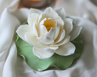 Porta incienso de loto de porcelana hecho a mano – Decoración floral para meditación zen