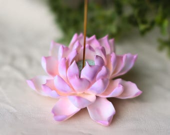 Porta incienso de cerámica de loto rosa y morado / Adorno floral de porcelana esmaltada hecho a mano / Decoración relajante para el hogar