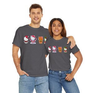 Camiseta navideña de Hello Kitty / Camiseta de Papá Noel, pan de jengibre, Grinch y bastón de caramelo imagen 14