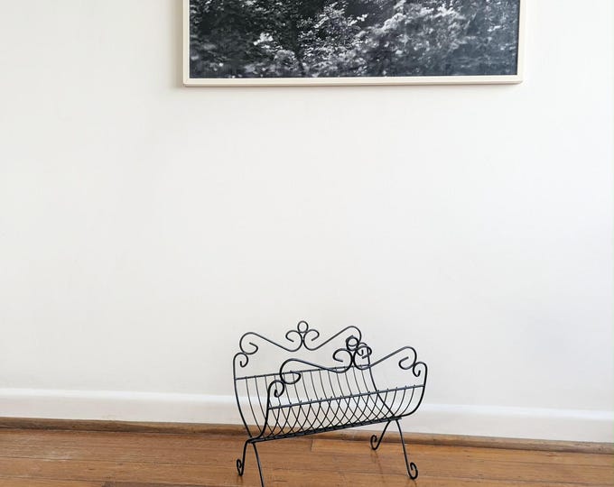 Vintage Post Modern Curly Wrought Iron Magazine / Vinyl Record Rack – Curly Fretwork - MCM Style Pickup Melbourne