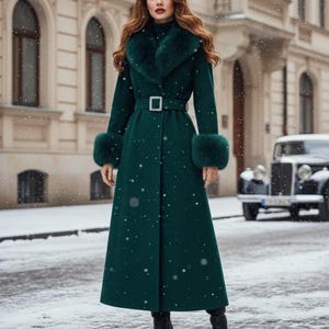 Emerald Green Wool Maxi Coat | Faux Fur Collar, Winter Elegance