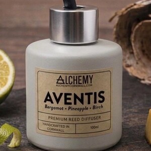 Difusor de varillas Aventis - Inspirado en Creed / Bergamota • Piña • Abedul / Sin alcohol / Hecho a mano en Cornualles