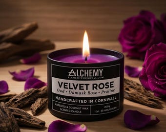 Vela perfumada Velvet Rose / Oud, rosa de Damasco y praliné / Cera de coco y colza 100 % natural / Hecha a mano en Cornualles