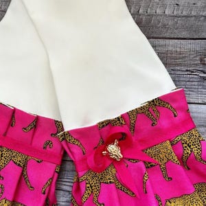 Latex Free Dish Gloves, Reusable Rubber Cleaning Gloves, Pink Leopard Print image 4