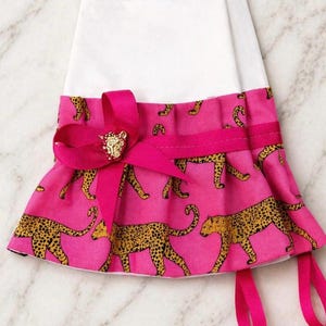 Latex Free Dish Gloves, Reusable Rubber Cleaning Gloves, Pink Leopard Print image 1