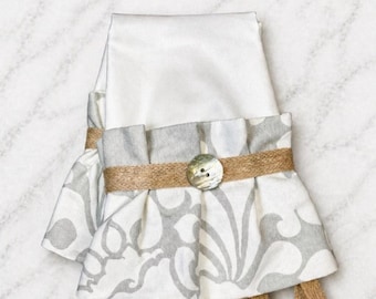 Hypoallergenic Dish Gloves, Shabby Chic Cuff, Reusable Rubber Gloves