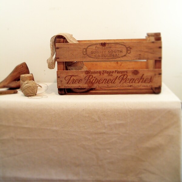 circa 1950 vintage crate sunny brand peaches south carolina
