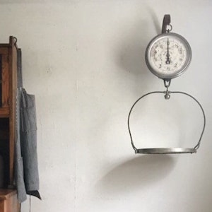 Rustic Hanging Market Produce Grocery Farm Scale Clock Farmhouse Home Wall Decor Rustic Hanging Market Produce Grocery Farm Scale Clock Farmhouse Home Wall Decor