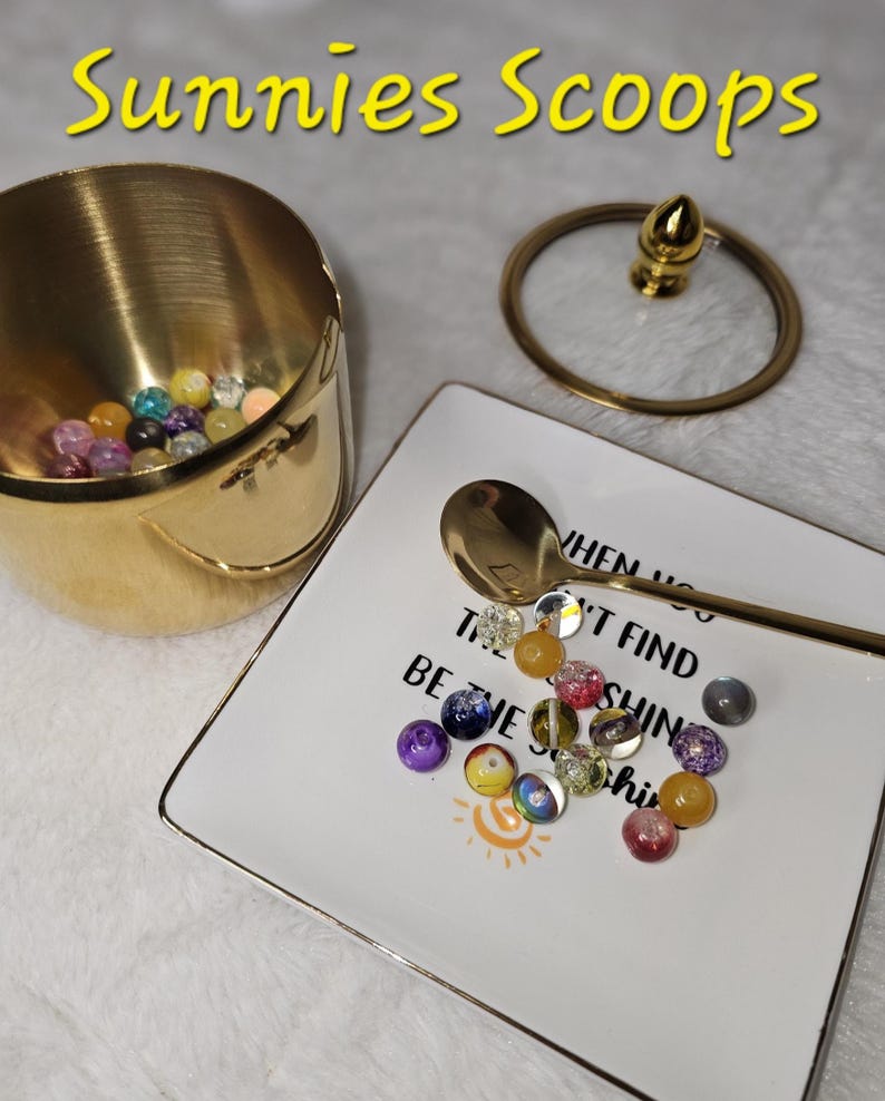 One (1) Sunnies Scoop image 1