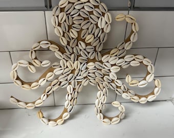 Seashell Canvas board art. Octopus.