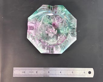 Cenicero octogonal de resina Petri morado-verde-blanco – Plato para baratijas, Arte en resina hecho a mano