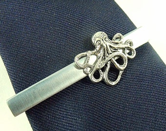 Tie Bar Tie Clip,   Mens Steampunk Silver Octopus Tie Clip Mens Accessories Wedding Jewelry  Groomsnen Gift  Handmade