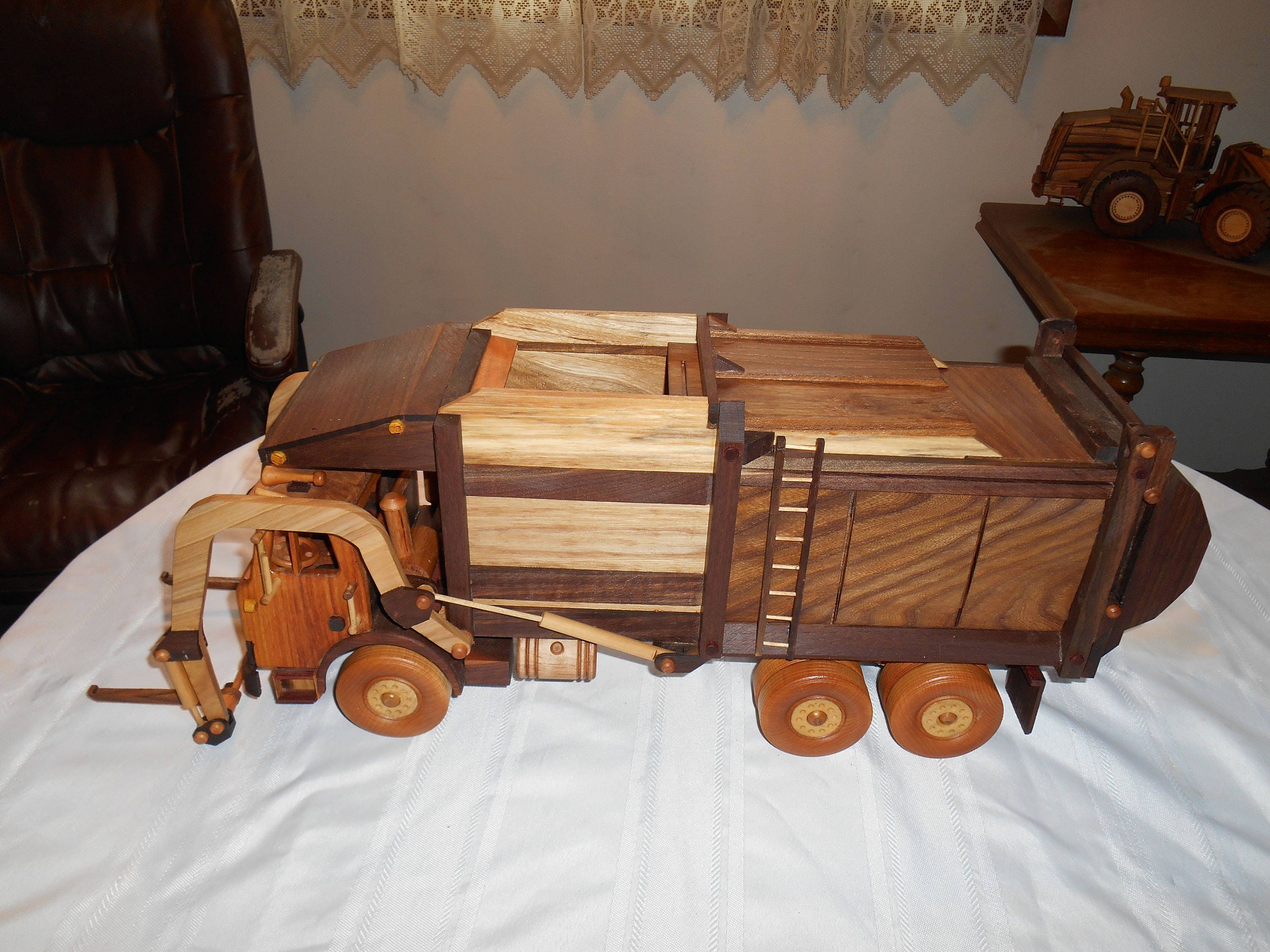 The Ultimate Guide To Rear Loader Trash Truck Longevity - fdfxbx7