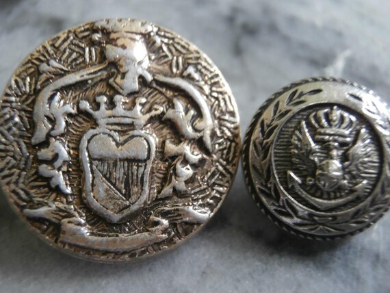 2 Crown British engraved emblem Plastic Bronze Tone Color Button Shank
