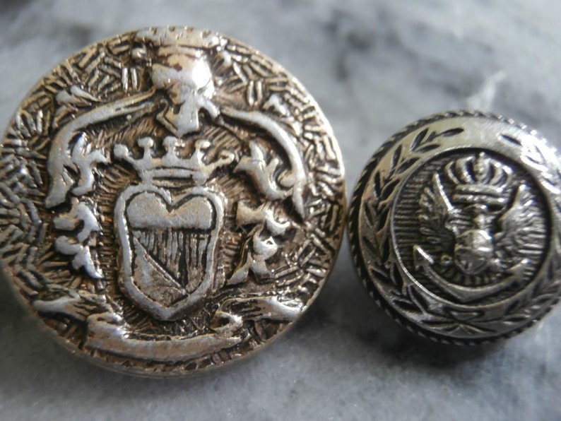 2 Crown British engraved emblem Plastic Bronze Tone Color Button Shank