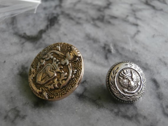 2 Crown British engraved emblem Plastic Bronze Tone Color Button Shank