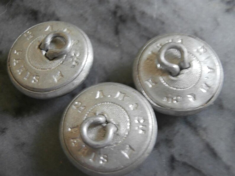 2 Crown British engraved emblem Plastic Bronze Tone Color Button Shank