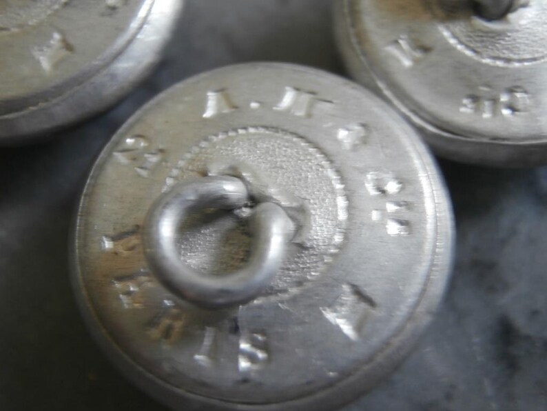 2 Crown British engraved emblem Plastic Bronze Tone Color Button Shank