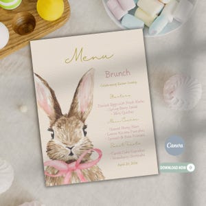 Puede incluir: Tarjeta de menú para el brunch de Pascua con una ilustración de acuarela de un conejito con un lazo rosa. El menú incluye entrantes, platos principales y postres. La fecha en el menú es el 20 de abril de 2026.