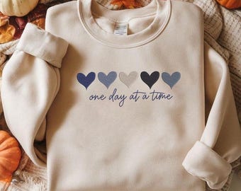 One Day at a Time Stickmuster, Zitat über psychische Gesundheit, Pastellherzlinie Stickmuster, motivierender Spruch PES DST EXP VP3