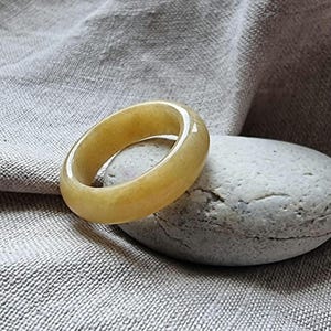 Gele Jade Ring – Brede Natuursteen Ring – Elegante Statement Damesring