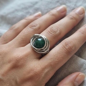 Sculpt Green Agate Ring – Grüner Naturstein Statement Ring aus Edelstahl