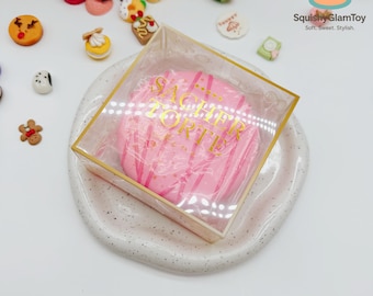 Rosa Sacher Cake Långsam Squishy – Mjuk och stresslindrande leksak