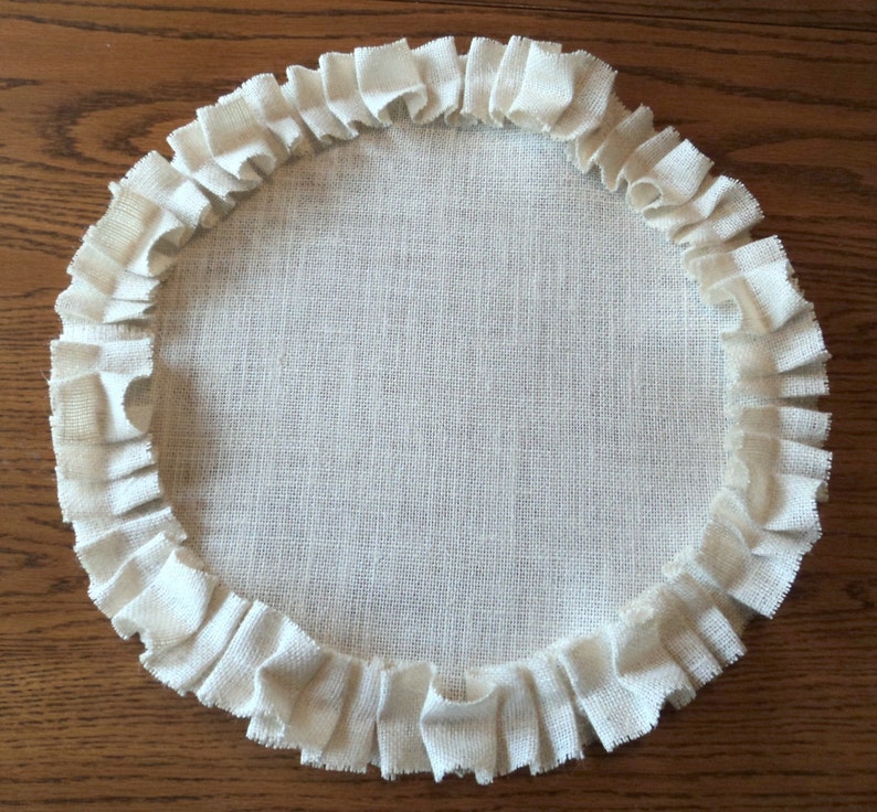 Quilted placemats for round tables