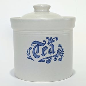 Pfaltzgraff &quot;Yorktowne&quot; Tea Canister Stoneware Gray Blue Floral Text Lid Kitchen Canister