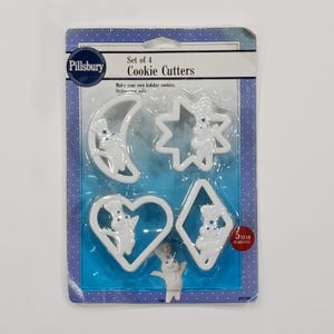 Cookie Cutters Pillsbury Poppin&#39; Fresh Doughboy™ Plastic Cookie Cutter Moon Heart Diamond Star Set 4 Original Package ©2001 Vintage Doughboy