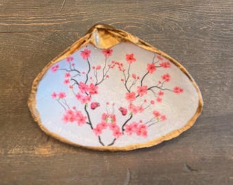 Handmade Seashell Trinket Dish | Custom Beach-Inspired Gift | Perfect for Rings, Earrings & Small Keepsakes | Choose Shell Type and Pattern