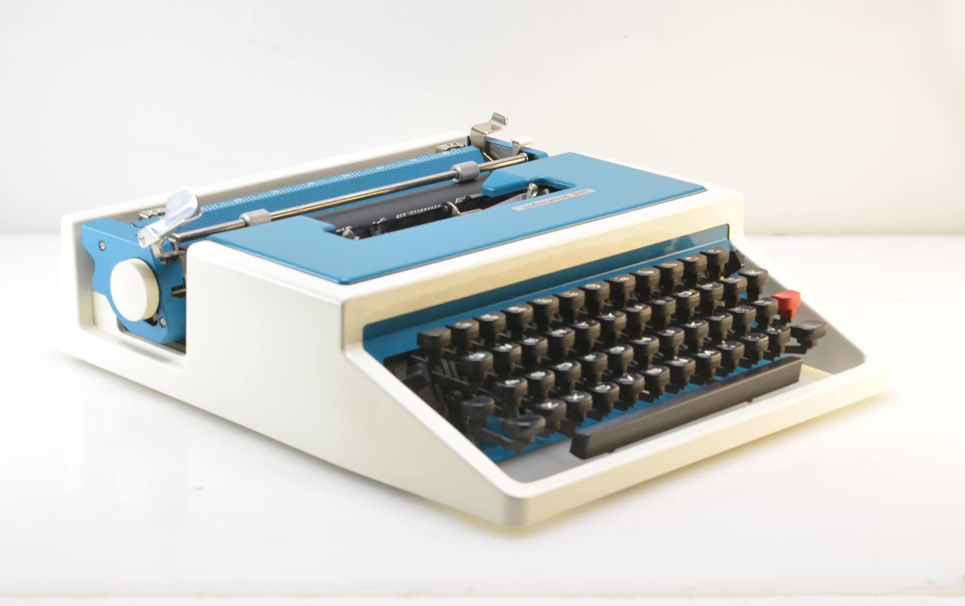 Olivetti 315 タイプライター ビンテージ