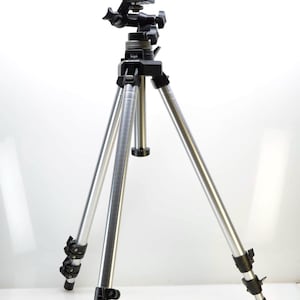 Bogen Manfrotto 3021 Aluminum Tripod with 3025 Head for ALL Digital, 35mm, Medium & Large Format Cameras, Adjustable 14" to 75.5, Made Italy