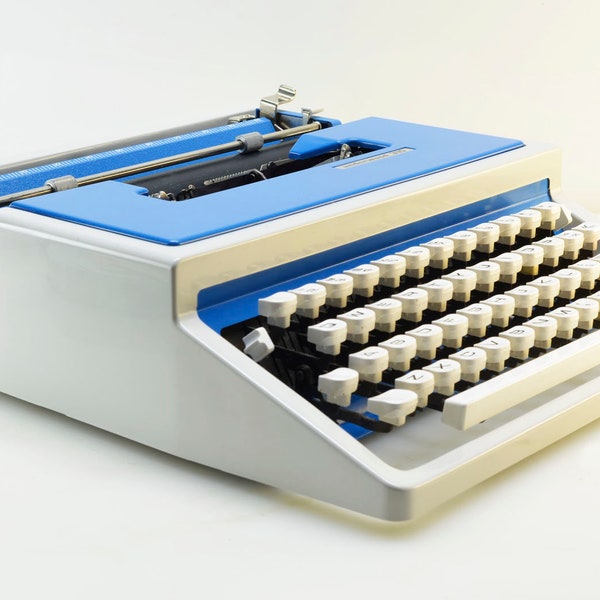 Mid-Century 1976 Olivetti-Underwood 315 Mod Typewriter in Blue & White with Case, Serviced, New Black/Red Ribbon Installed, Case, Instructio