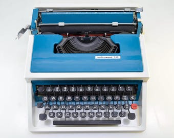1973 Olivetti-Underwood 315 Typewriter Professionally Serviced, Low Profile Portable, Mid-Century Mod, New Ribbon, w/Case, Very Clean!