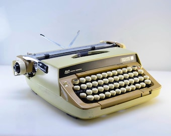 1973 Smith-Corona Galaxie 12 Typewriter Lemon Yellow & Butterscotch Professionally Serviced, New Ribbon, With Case