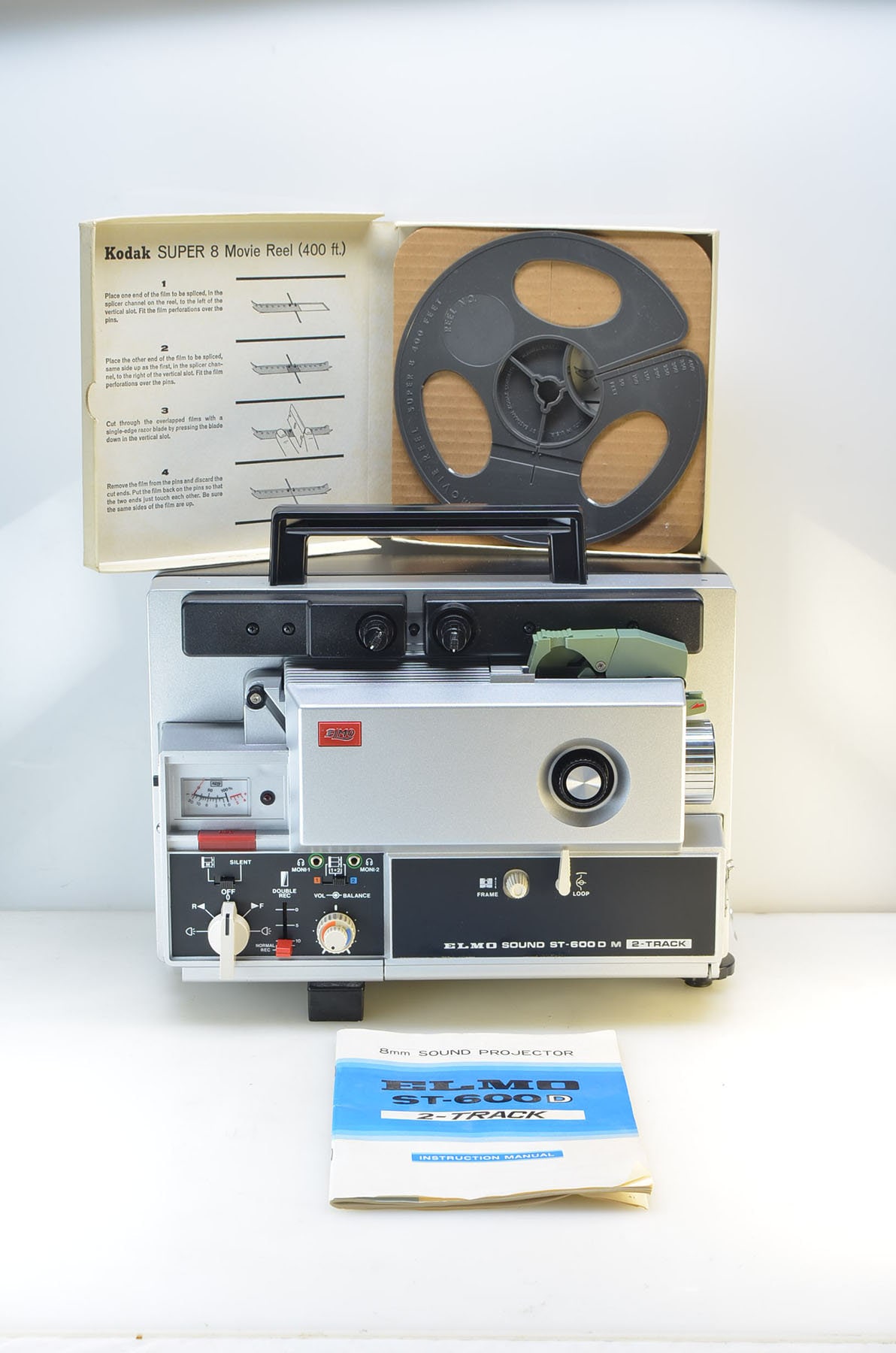 Elmo ST-600 D M 2-Track Super8mm Film Projector Sound/Silent NEAR MINT,  Serviced New Belts Installed, In box w/Accessories, Japan
