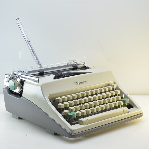 Vintage 1967 Olympia SM8 Typewriter, Serviced in SUPERB Working & Cosmetic Condition, New Ribbon, White, Mod Mid-Century, with Case, Germany