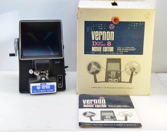 Rare Vintage 1967 Olympus Pen Projector With Case - Made in Japan