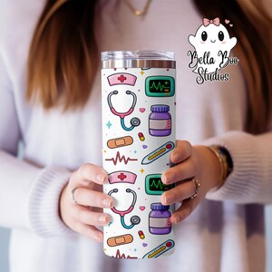 Sjuksköterska 20oz smal tumblerwrap PNG, medicinskt sömlöst mönster, stetoskop och spruta, 300 DPI sublimeringsdesign