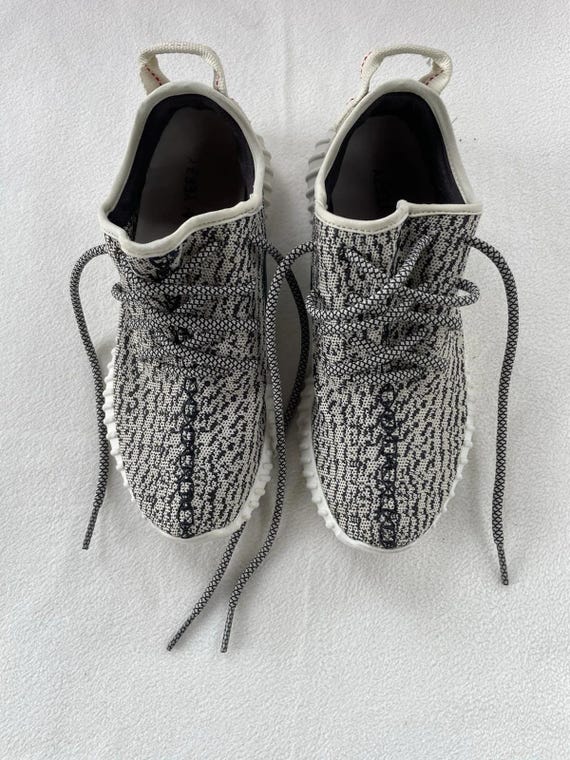yeezy turtle dove size 8