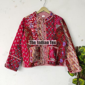 Nueva chaqueta patchwork color granate, chaqueta acolchada floral hecha a mano, chaqueta reversible de algodón acolchada con rayas, regalo para fiestas para mujeres.