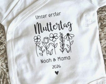 Personalisierter Baby Wickelbody zum Muttertag, Muttertagsgeschenk für Mama, Unser erster Muttertag, Geschenk Mama